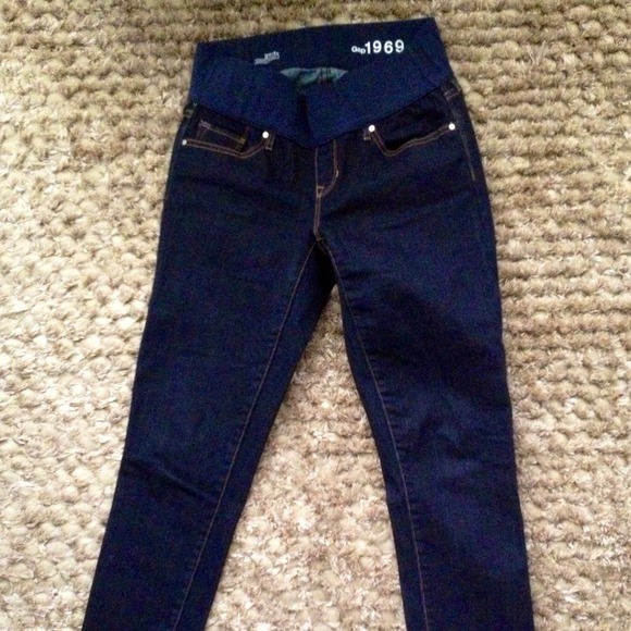 SOLD! Gap Maternity Jeans, size 4/27 - Picture 1 of 4