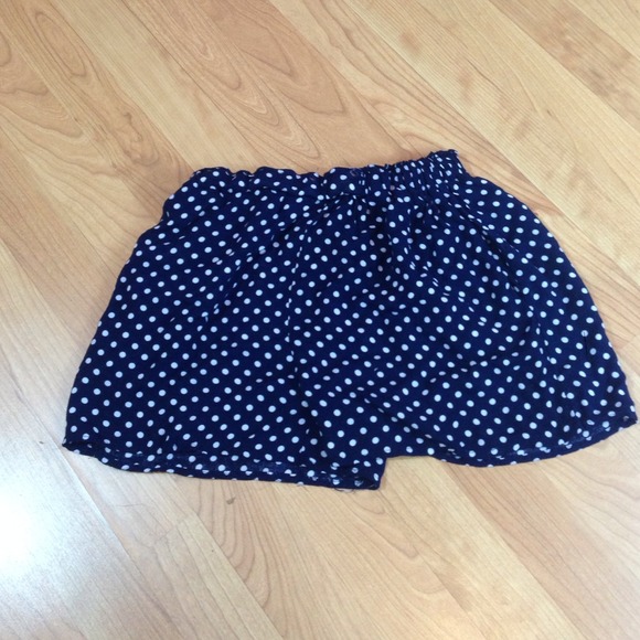 Loose polkadot shorts