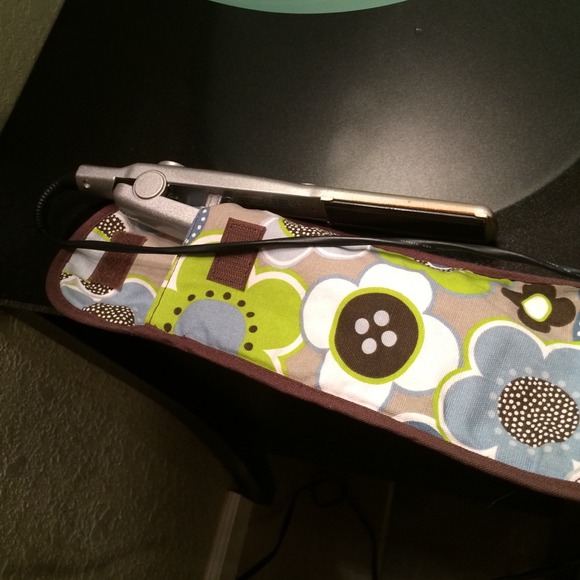 Travel straight iron case