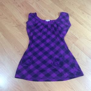 Purple cap sleeve top.