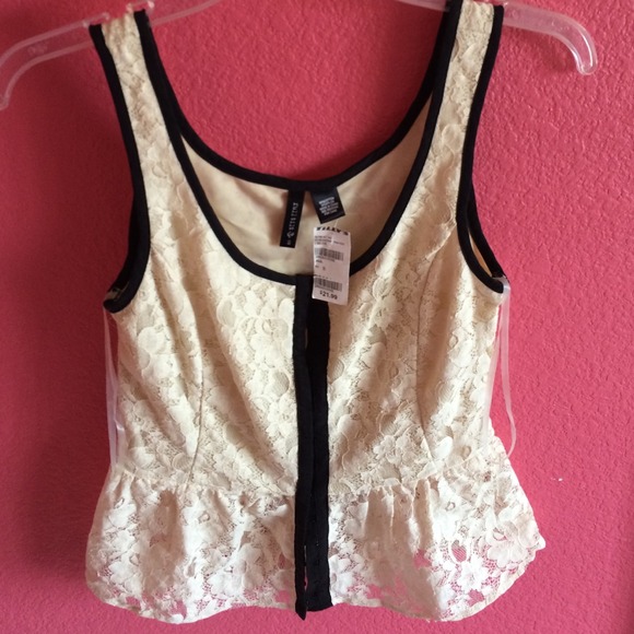 Tillys top