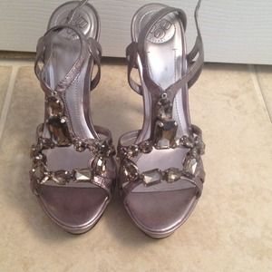 BCBG Angelina size 6.5