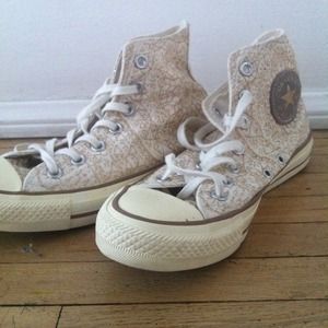 Glitter Aztec pattern converse 👍💕🎉
