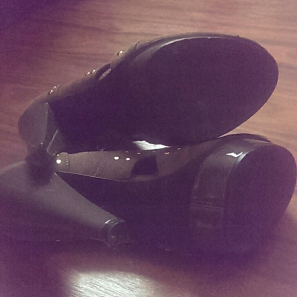 ?? STEVE MADDEN peep toe studded platforms ?? - Picture 3 of 3