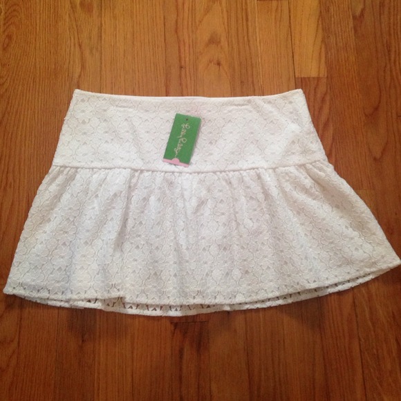 🎀🌴Lilly Earna Skirt NWT🌴🎀