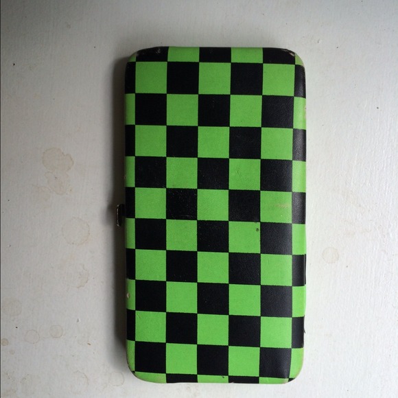 Clutch wallet