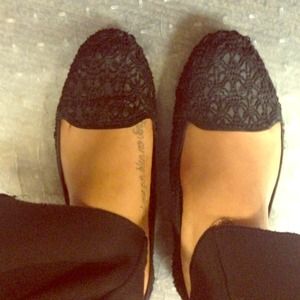 Black lace flats
