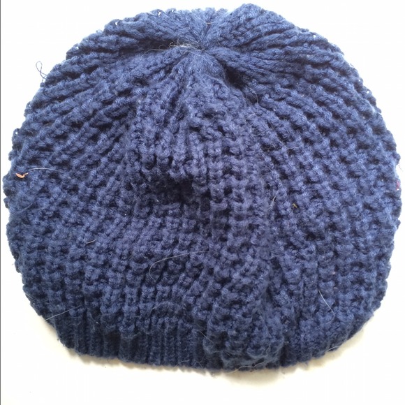 Dark blue beenie