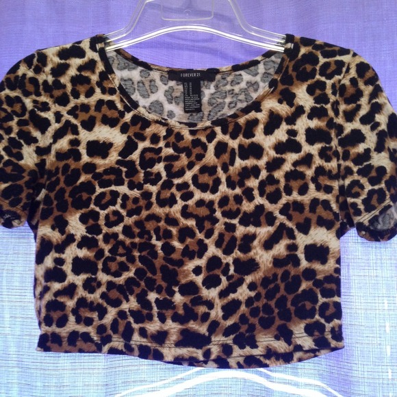 Leopard crop top