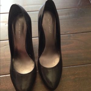 Nine West black platform heels