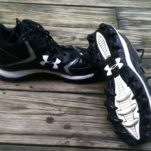 Football cleats