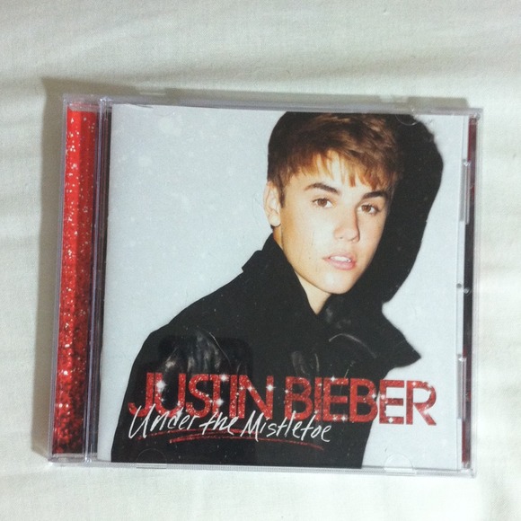 Under the Mistletoe Justin Bieber CD
