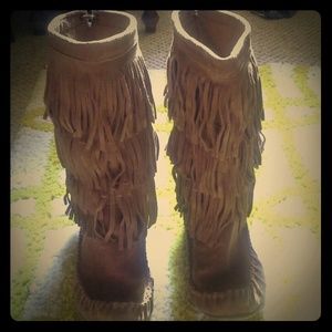 Moccasin boots