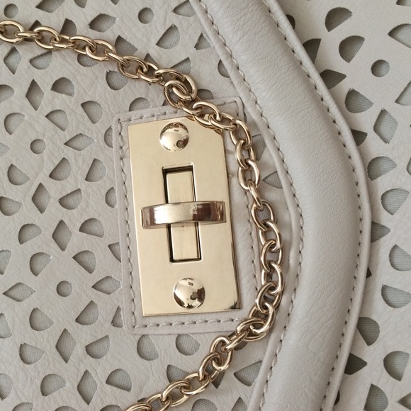 ALDO envelope clutch - Picture 4 of 4