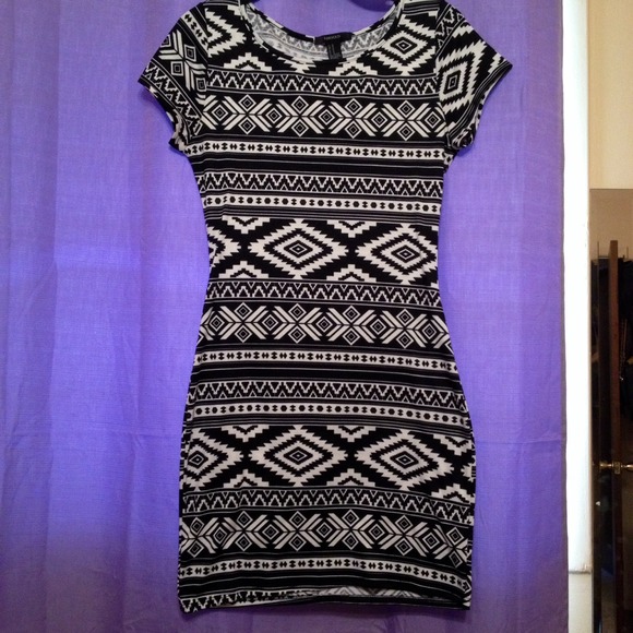 ⛔️SOLD⛔️ Tribal print dress