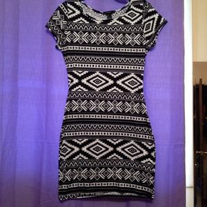 ⛔️SOLD⛔️ Tribal print dress