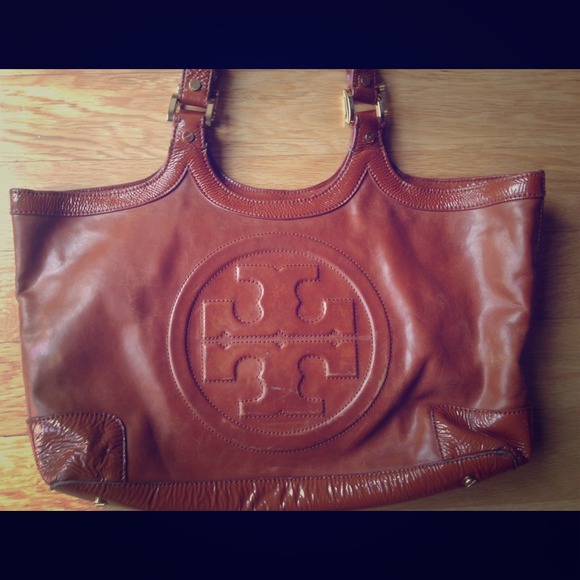 *ON HOLD* Tory Burch Bombe Tote