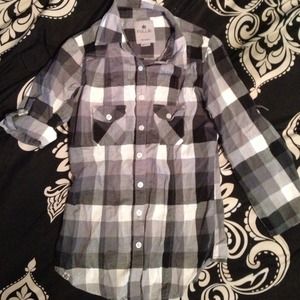 Nollie plaid, button up fitted shirt.