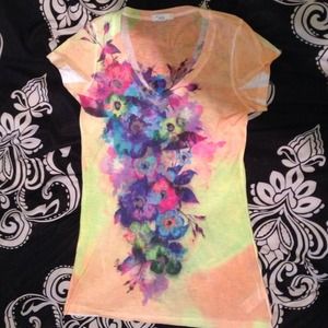 Forever 21 fitted v-neck t-shirt