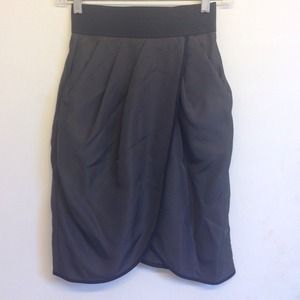 ❤️host pick!! 100% silk tulip skirt❤️