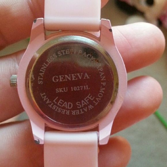 🌻BABY PINK JELLY WATCH - Picture 4 of 4