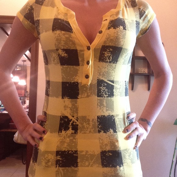 Yellow and black plaid t-shirt