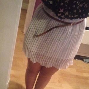 🎀White pleated skirt🎀