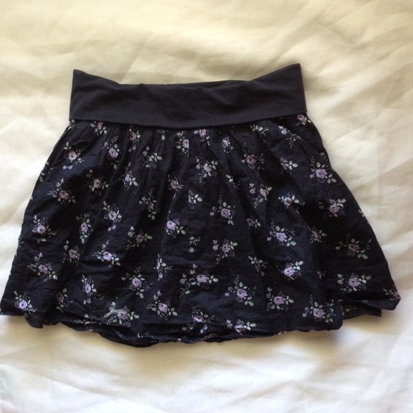 Navy Blue Floral Skirt - Forever 21 - M
