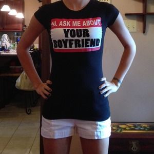 Black "Hi. Ask me about your boyfriend" t-shirt
