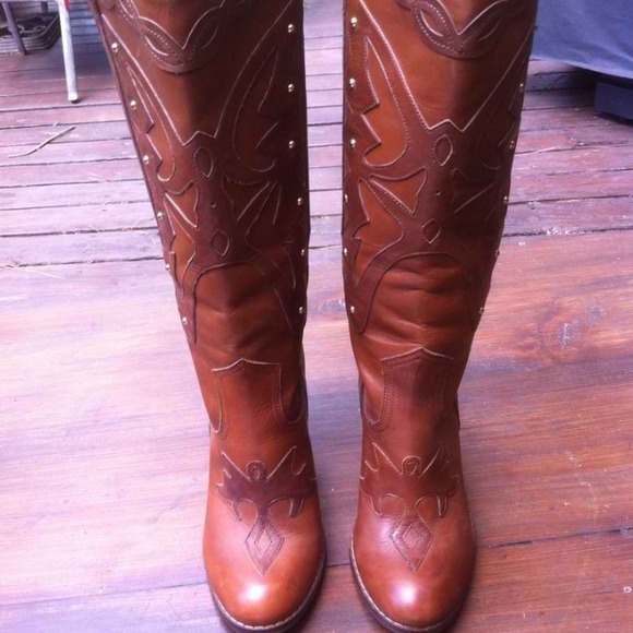 Jessica Simpson cowboy boots