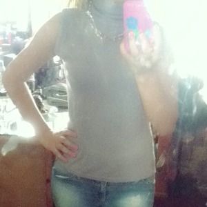 Turtle neck shirt