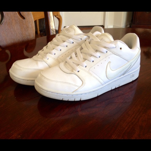 ✨REDUCED✨ Women's Nike Air shoes