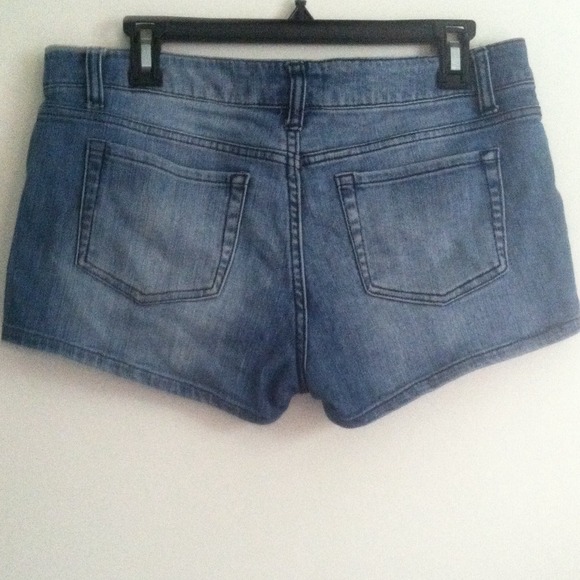 Be Bop Jean Shorts - Picture 2 of 3
