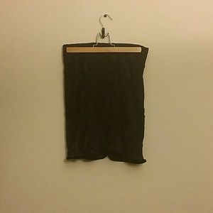 GUESS MEDIUM SKIRT IN BLACK