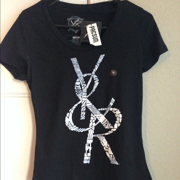 Young and restless T-shirt. NWT
