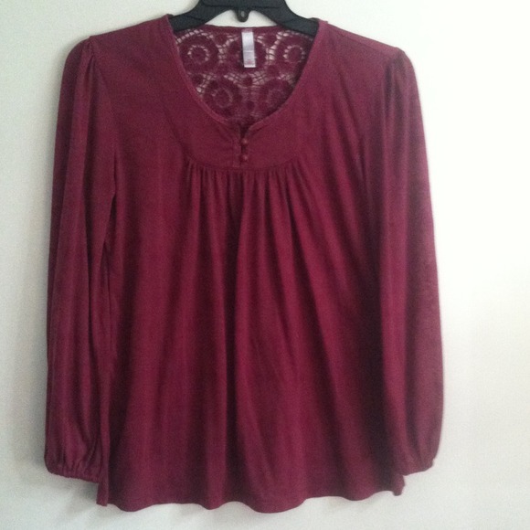 Maroon Long Sleeve - Picture 1 of 3