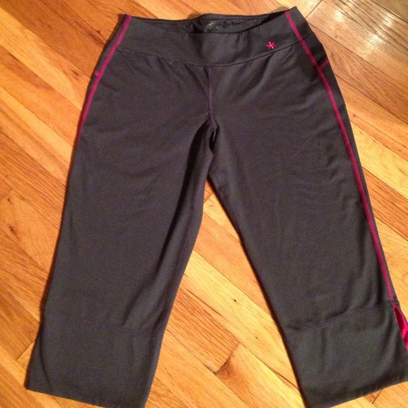 Old Navy Capri Style Yoga Pants