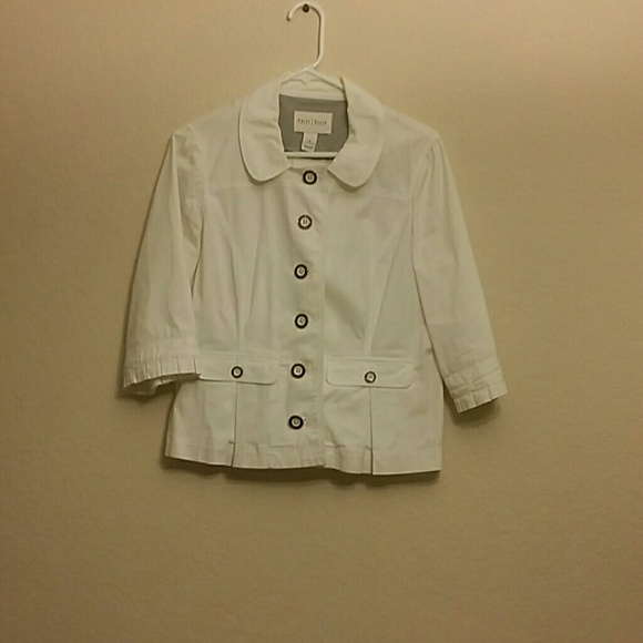 White cotton blend jacket 3/4 length sleeve