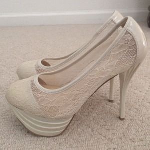 Penny loves Kenny Lace Heels