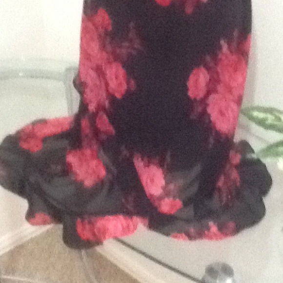 Dress - Picture 3 of 3