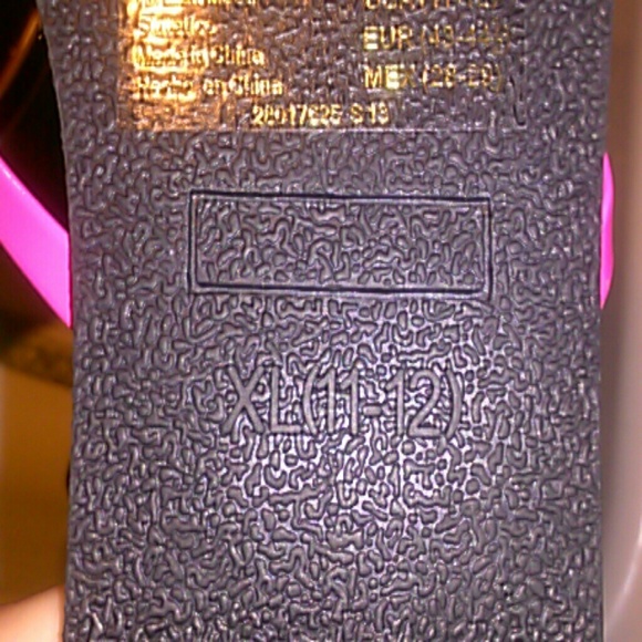 Sandals - Picture 2 of 3