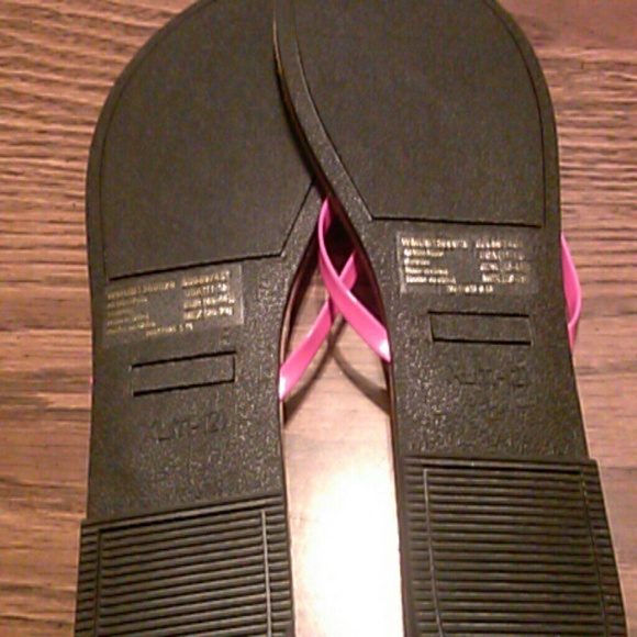 Sandals - Picture 3 of 3