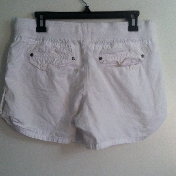 white Mossimo cotton shorts - Picture 3 of 4