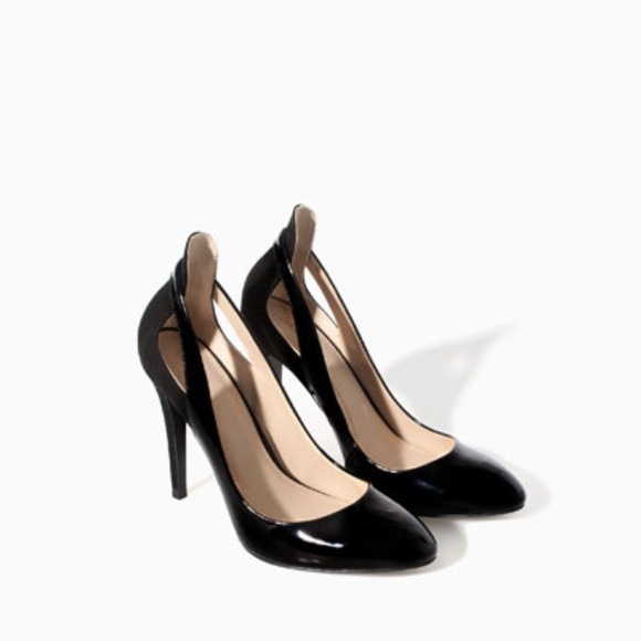 Combined high heel court shoe