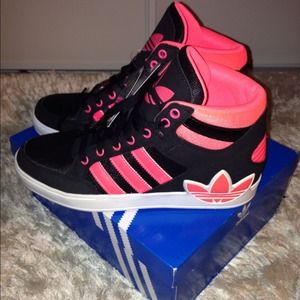 ADIDAS Hi-Tops