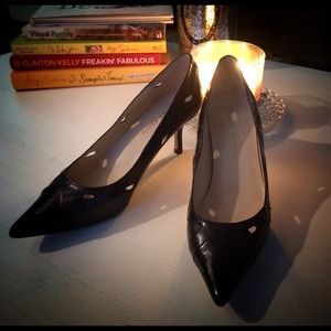 Audrey Brooke Pointed-Toe 2.5-inch heels