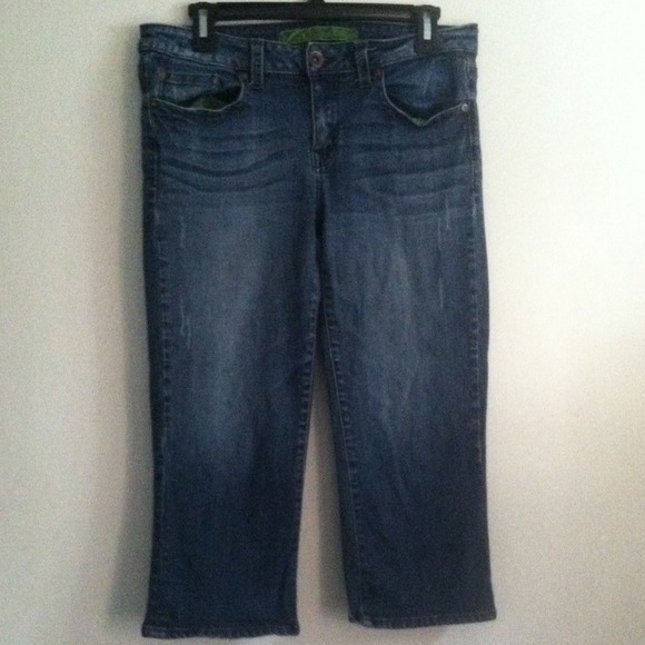 Capri Jeans - Picture 1 of 4