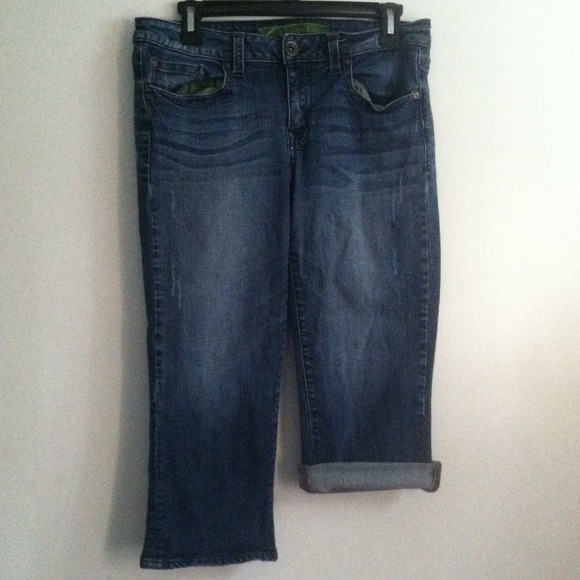 Capri Jeans - Picture 2 of 4