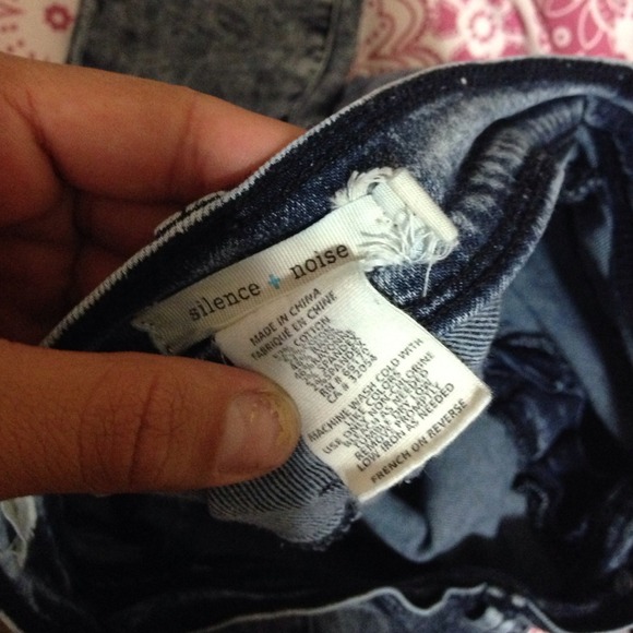 acid washed jeans - Picture 2 of 3