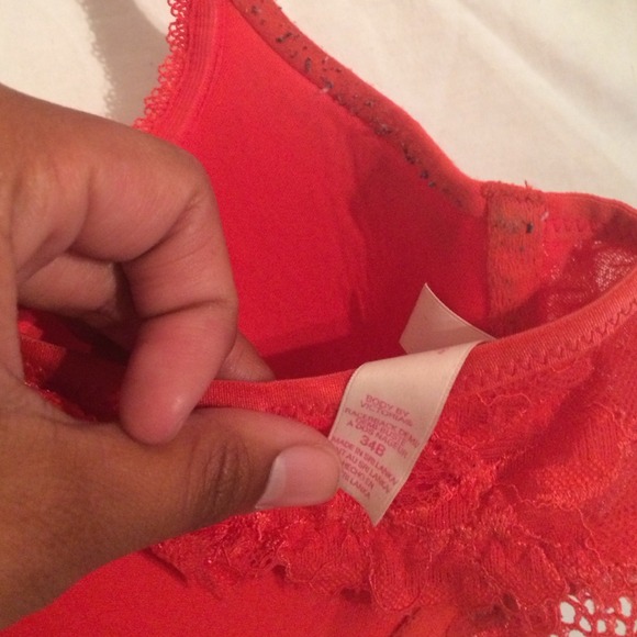 ❤️❤️SOLD ON MERCARI- VS RacerBack Bra - Picture 3 of 4